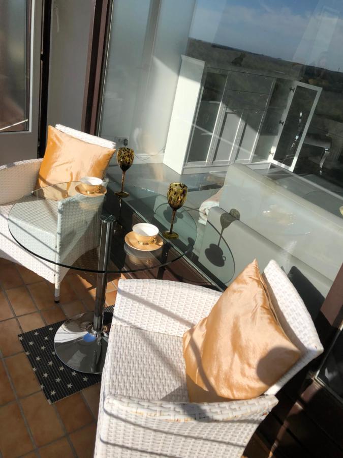 Tiffanys Ferienapartments In Der Privatresidenz Des Plaza Premium Hotel Timmendorfer Strand Exterior foto