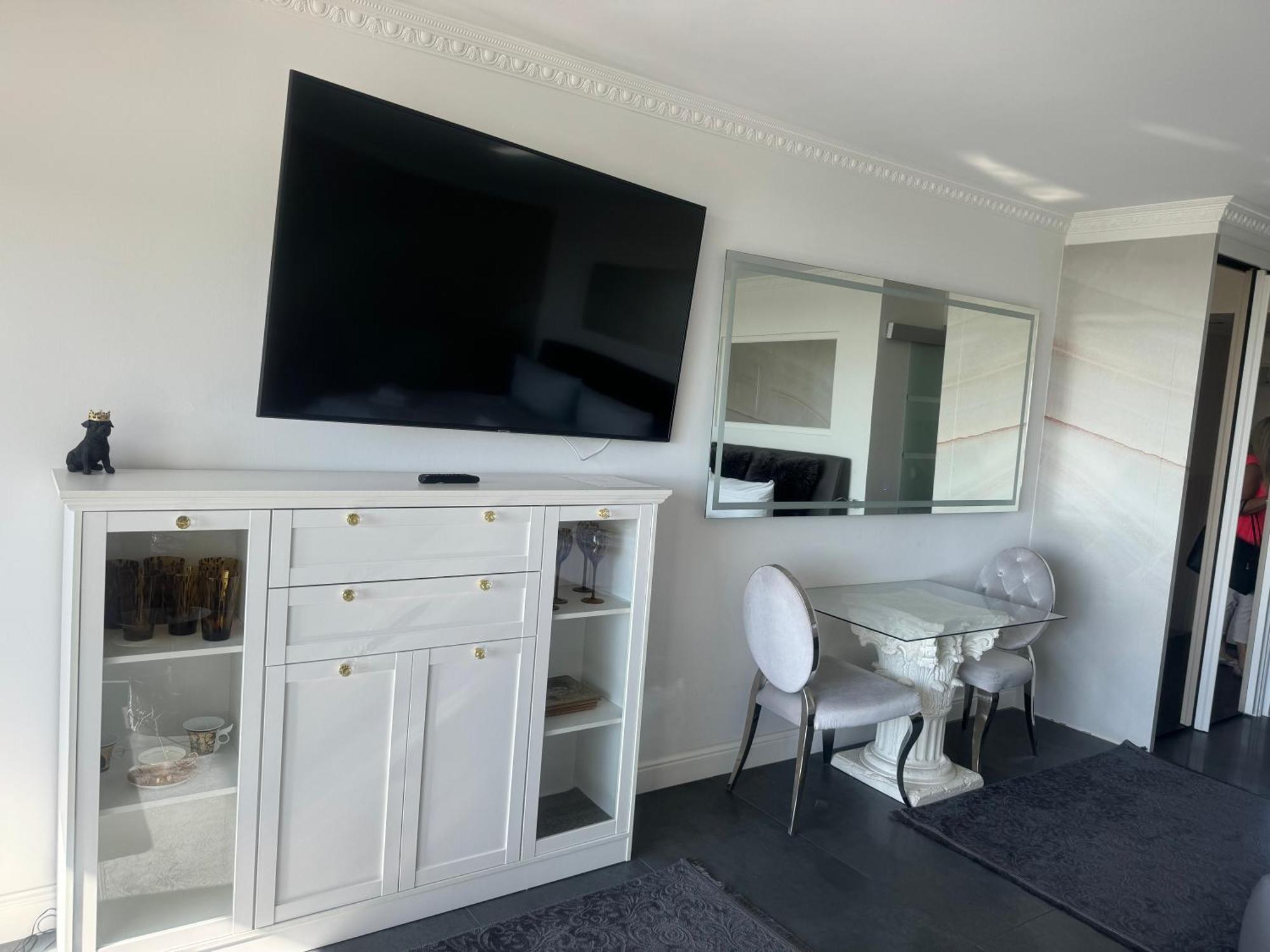 Tiffanys Ferienapartments In Der Privatresidenz Des Plaza Premium Hotel Timmendorfer Strand Exterior foto